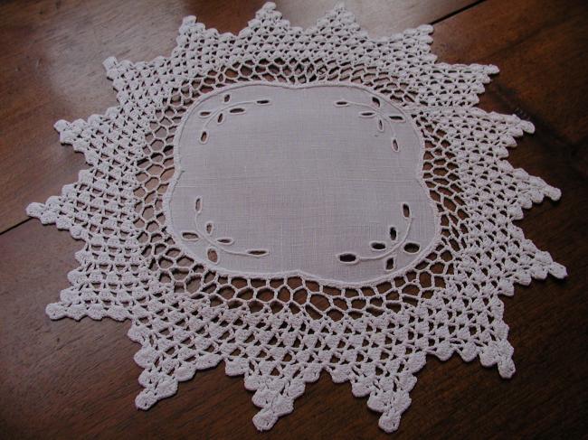 So pretty star doily with crochet lace and white  Colbert openwork 1900