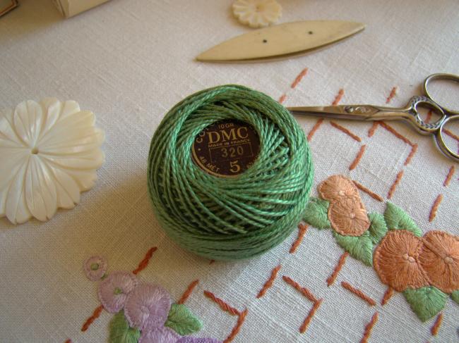 Ancienne Bobine de Coton perlé DMC, N°5, nuance 320 (vert Fougère), 10g