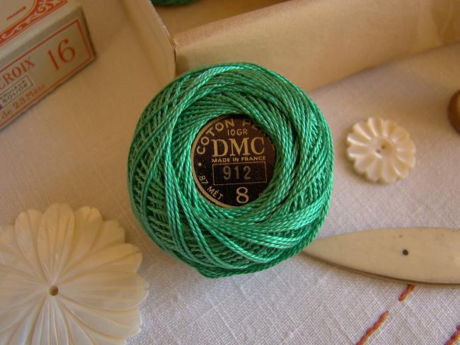 Ancienne Bobine de Coton perlé DMC, N°8, nuance 912 (vert menthe à l'eau), 10g