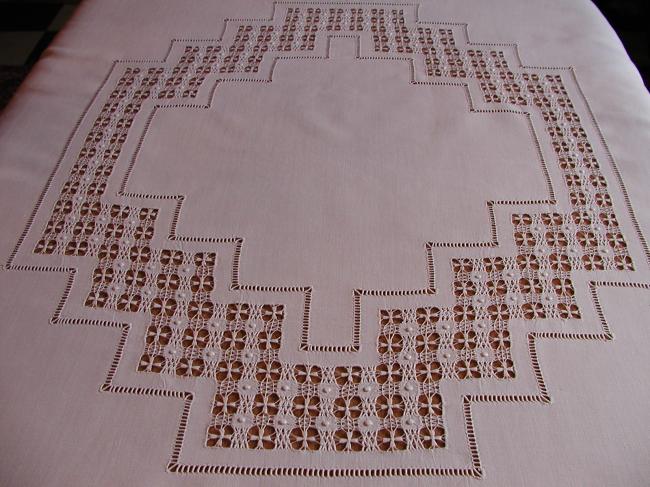 Gorgeous large tablecoth with its 12 matching serviettes in drawn thread works