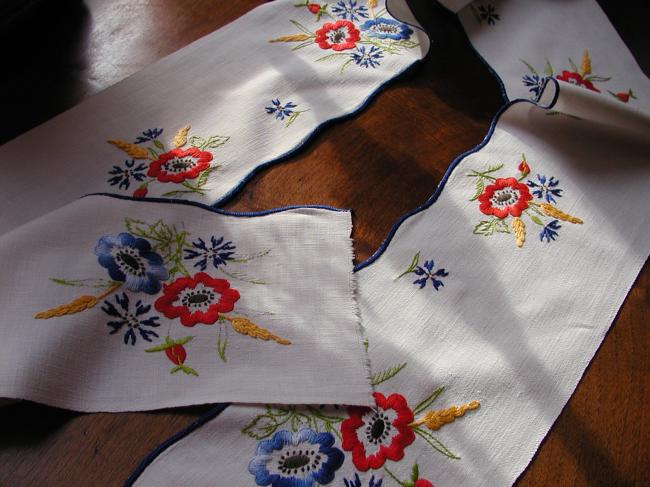 Gorgeous border  with hand-embroidered summer flowers