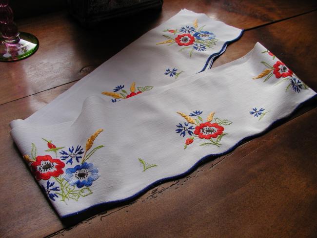 Gorgeous border  with hand-embroidered summer flowers