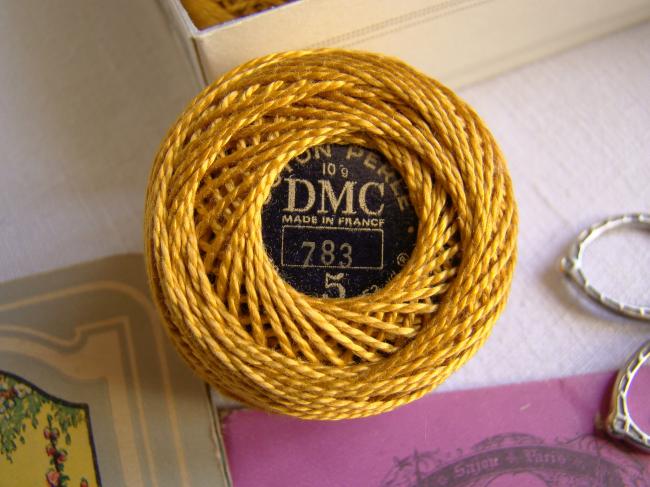 Ancienne Bobine de Coton perlé DMC, N°5, nuance 783 (vieil or ), 10g