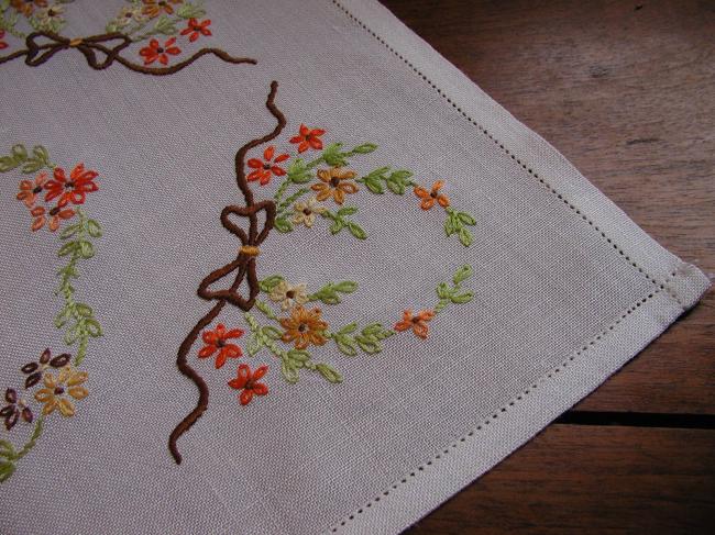 So romantic tray cloth with hand-embroidered flowers and ribbons