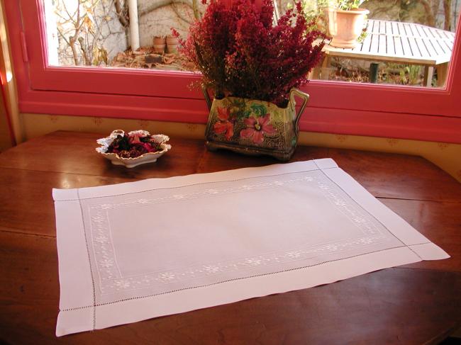 Lovely trolley cloth with hand-embroidered small silk flowers