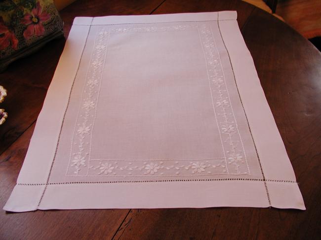 Lovely trolley cloth with hand-embroidered small silk flowers