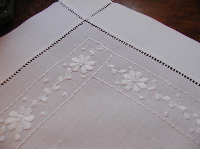 Lovely trolley cloth with hand-embroidered small silk flowers