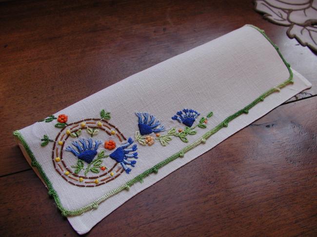 Gorgeous hand-embroidered napkin case with  colourful stylish flowers