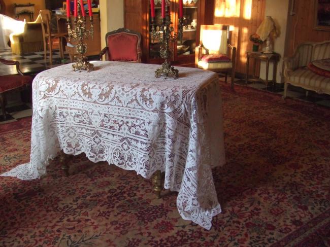 Absolutely breathtaking vintage Venise needlelace banquet tablecloth 1920