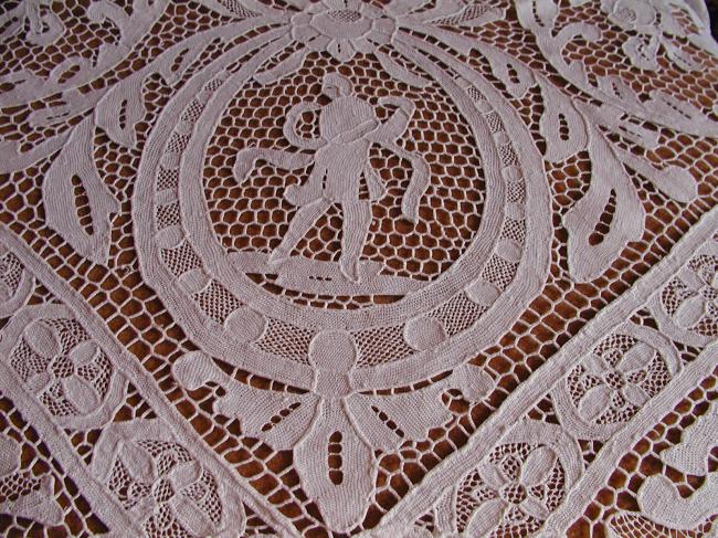 Absolutely breathtaking vintage Venise needlelace banquet tablecloth 1920