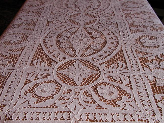 Absolutely breathtaking vintage Venise needlelace banquet tablecloth 1920