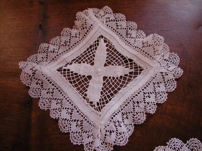 Wonderful set of 3 doilies with Tenerife works and bobbin lace edging