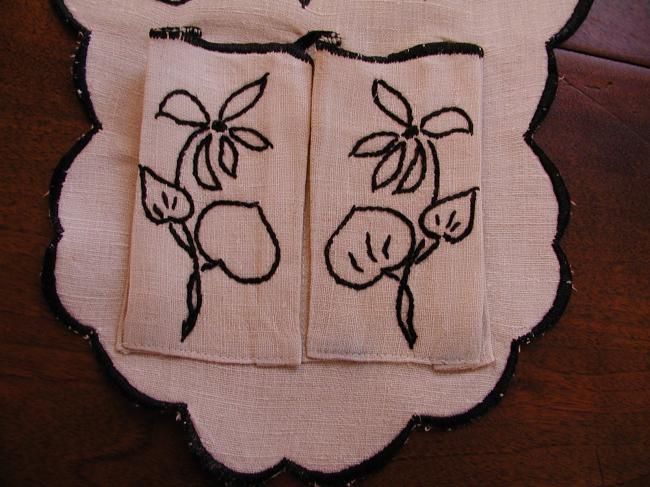 Wonderful double pocket for hanging on wall with hand-embroidered flowers