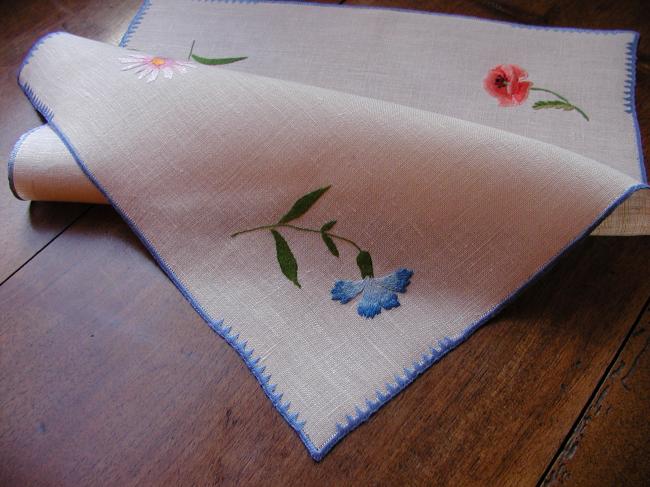 So romantic tray mat with silk embroidered summer flowers