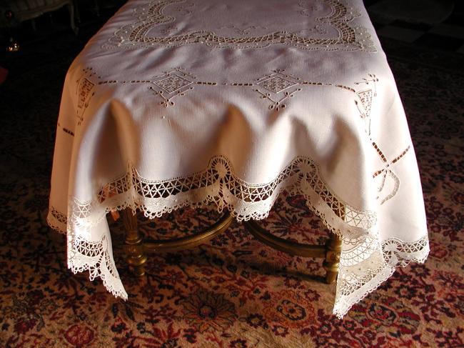 Stunning tablecloth with filet, Cluny lace and Richelieu works