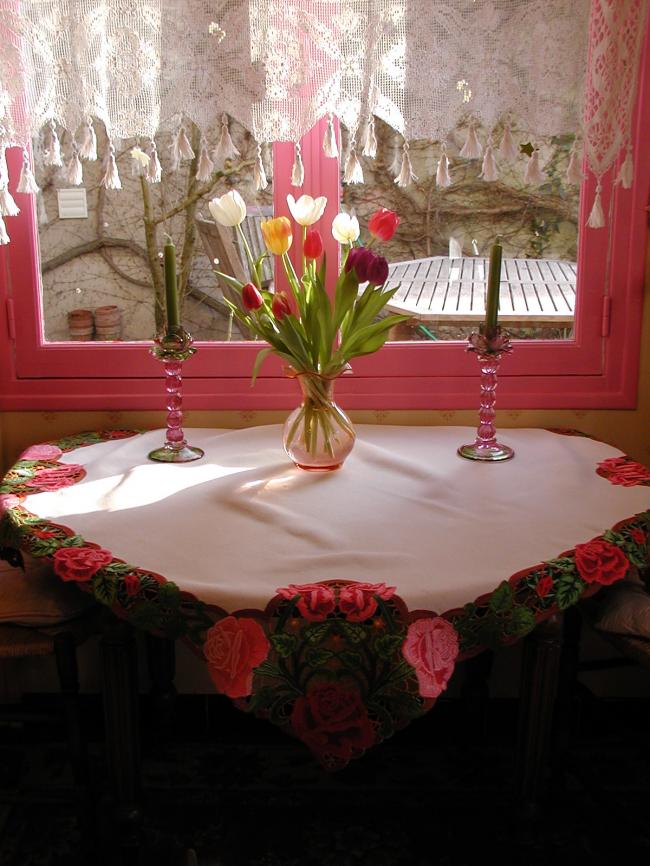 Absolutely fabulous embroidered tablecloth with roses in Richelieu work