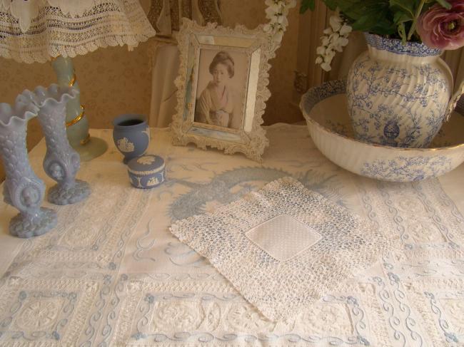 So charming victorian doily with Irish guipure lace 1900