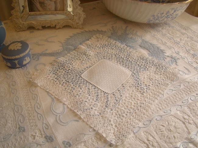 So charming victorian doily with Irish guipure lace 1900