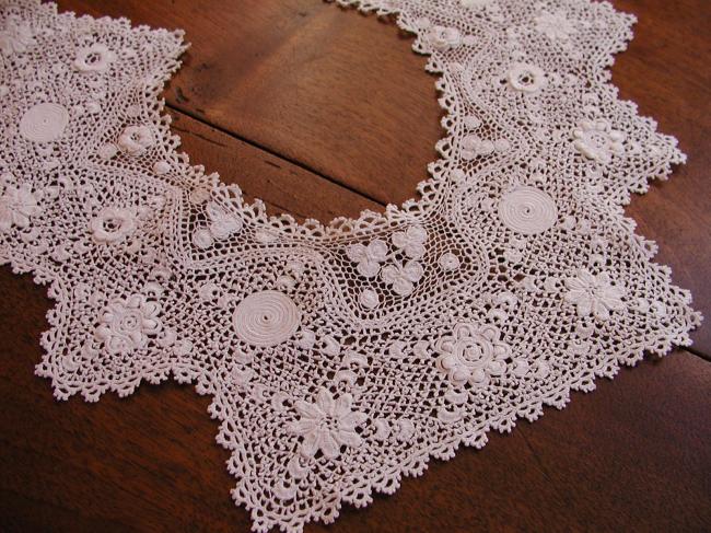 Stunning fine collar inhand made  irish guipure lace 1900