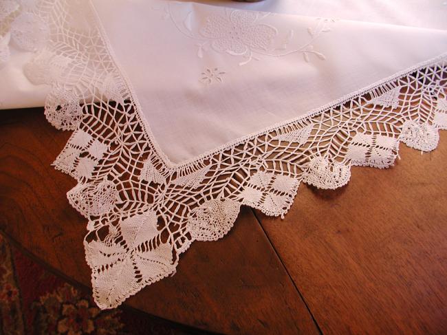 Gorgeous tablecloth with Colbert open& white works with bobbin lace edging