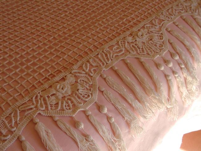 Exceptional bed-cover or huge curtain in crochet d'art lace with Milan tape lace