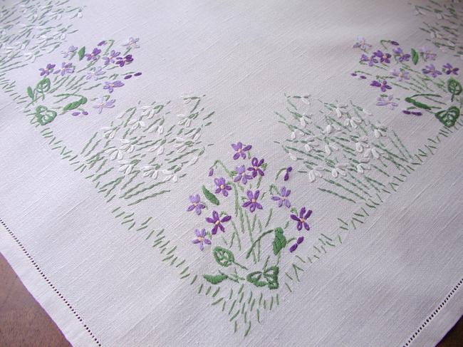 Breathtaking tablecloth with embroidered snowdrops and violets