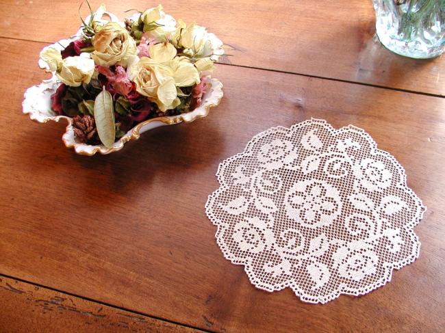 Lovely handmade filet lace round doily with roses