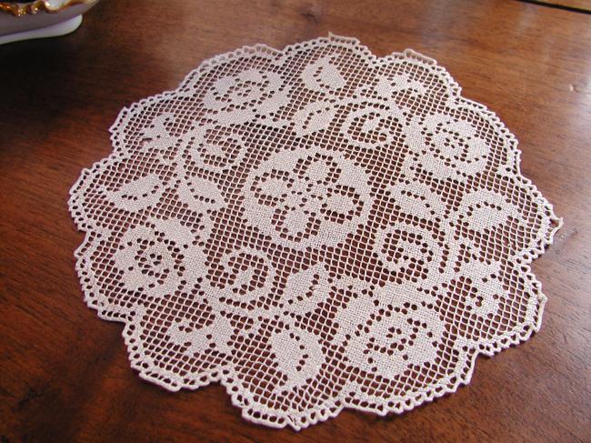 Lovely handmade filet lace round doily with roses