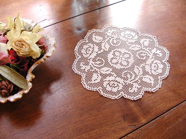 Lovely handmade filet lace round doily with roses