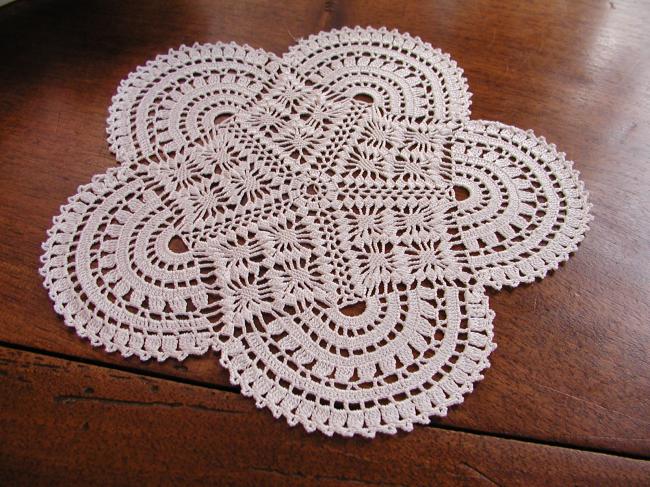 Lovely star shape crochet lace doily 1920