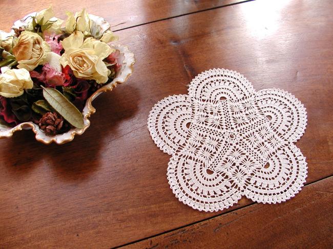 Lovely star shape crochet lace doily 1920