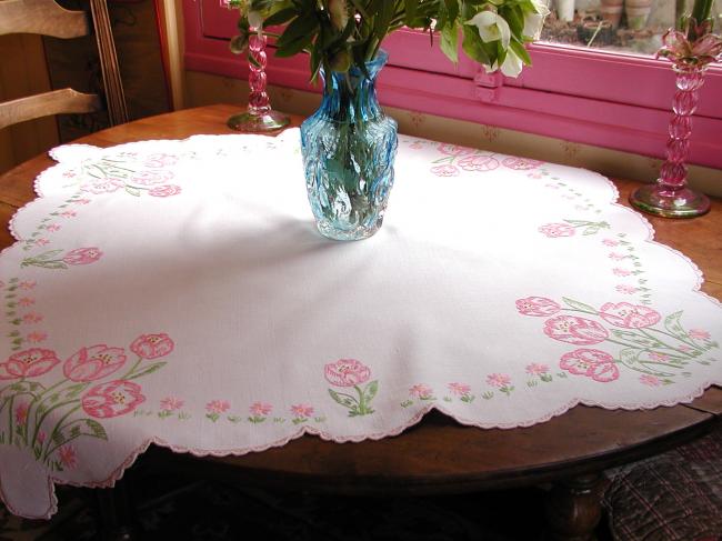 Such a beautiful tableclot with hand-embroidered pink tulips