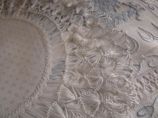 Gorgeous edwardian hairpin lace doily 1900