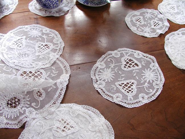 Somptuous tea service in Princess lace and Carrickmacross appliqué 1890