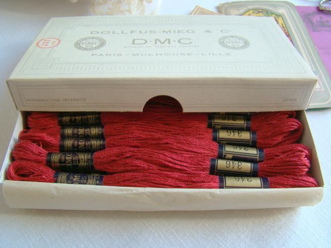 Echeveau Coton mouliné spécial DMC n°25, couleur rouge sanguine nuance N°346