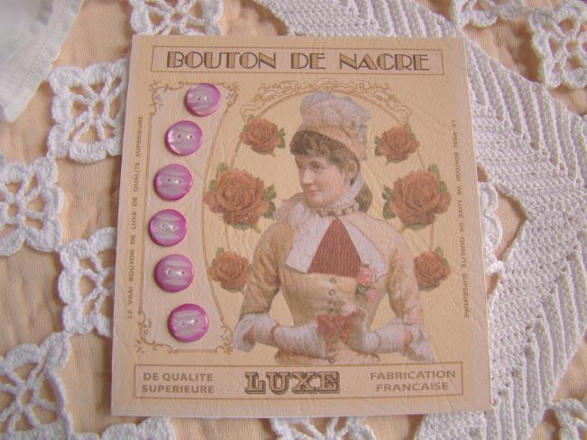 Jolie carte de 6 boutons anciens de nacre teintée en mauve et gravée à la main