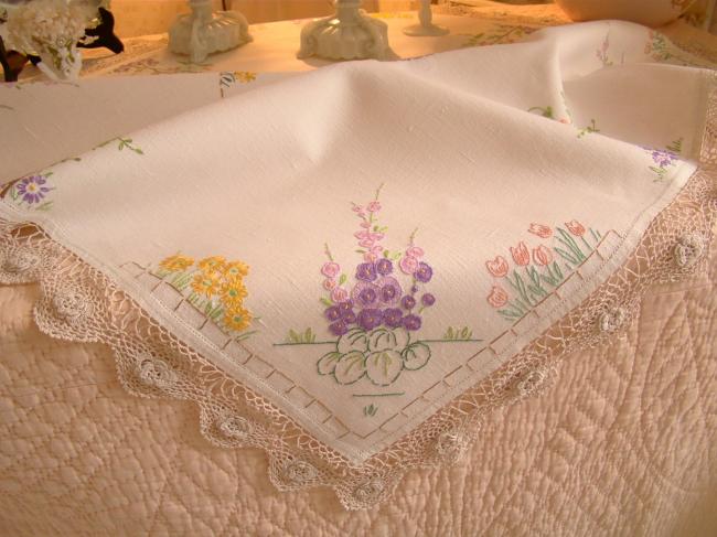 Romantique nappe brodée d'un jardin anglais & petite dentelle irlandaise