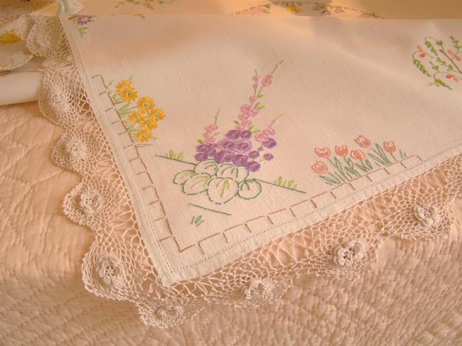 Romantique nappe brodée d'un jardin anglais & petite dentelle irlandaise