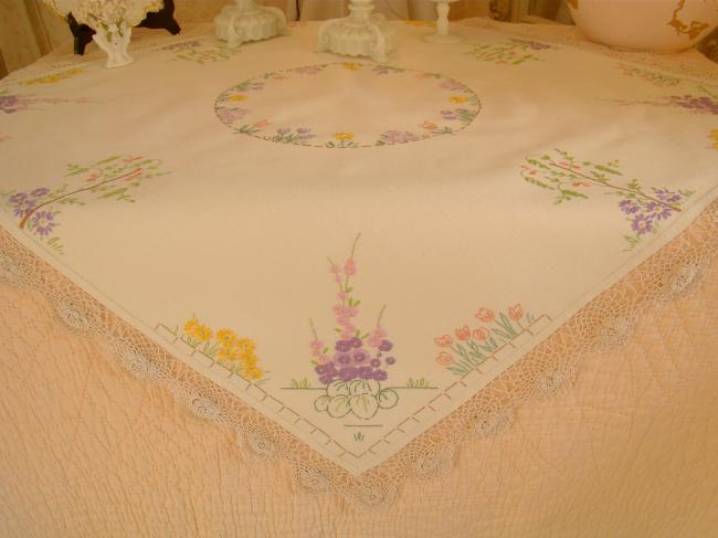 Romantique nappe brodée d'un jardin anglais & petite dentelle irlandaise