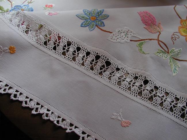 Striking tablecloth with drawn thread rivers & magnificient embroidered bouquets