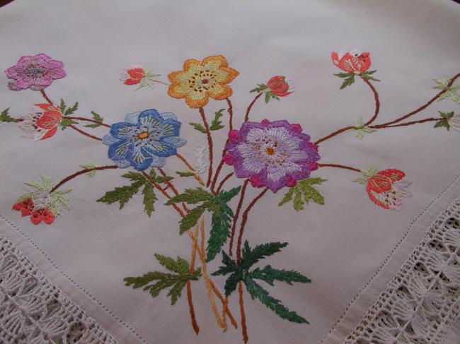 Striking tablecloth with drawn thread rivers & magnificient embroidered bouquets