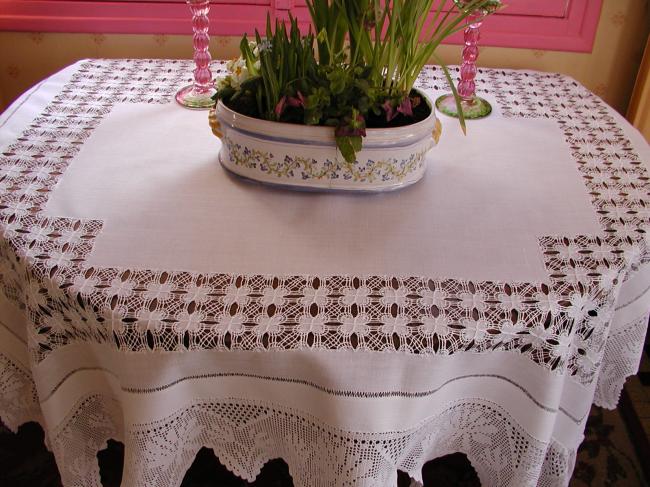 Exceptional tablecloth with magnificient drawn thread rivers & crochet lace 1900