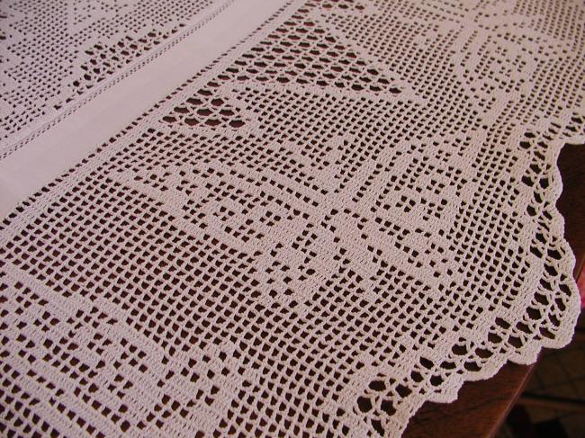 Striking tablecloth with inserts and crochet lace with lots of butterflies 1900