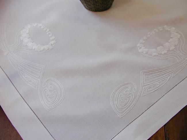 Wonderful tablecloth with hand-embroidered white flowers 1920