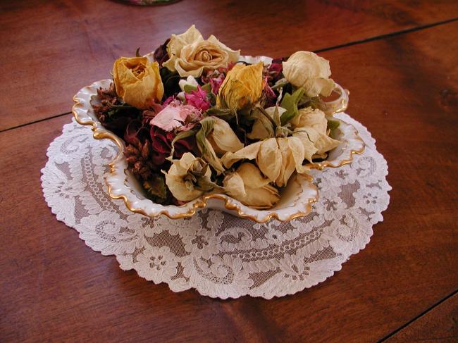 Stunning doily in net lace with needle run embroidered flowers 1900