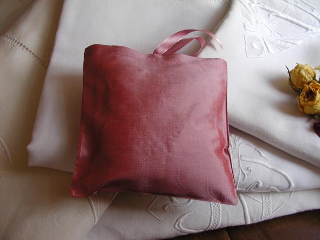 Luxurous taffetas silk lavander sachet with ribbon hand-embroidered heart