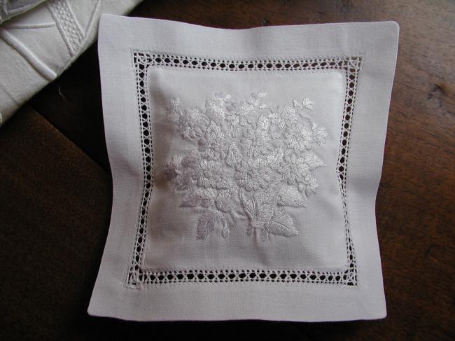 Sweet lavander sachet with hand-embroidered white daisies and foliage