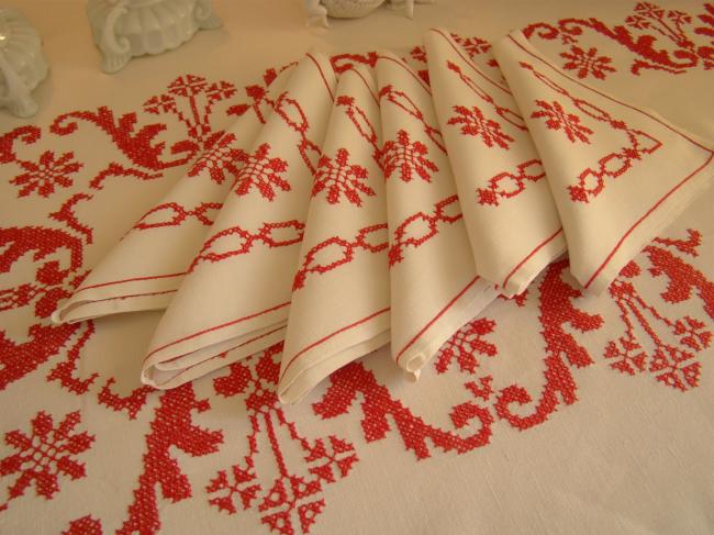 Charmant service de table avec ses 6 serviettes assorties, broderie rouge