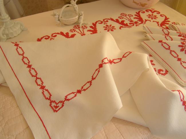 Charmant service de table avec ses 6 serviettes assorties, broderie rouge