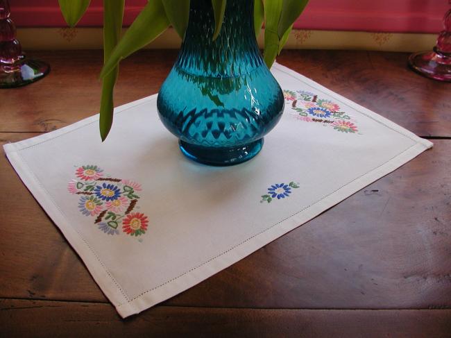 Lovely tray cloth or table centre with hand-embroidered flowers